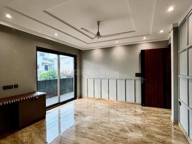 House for sale in Hariana