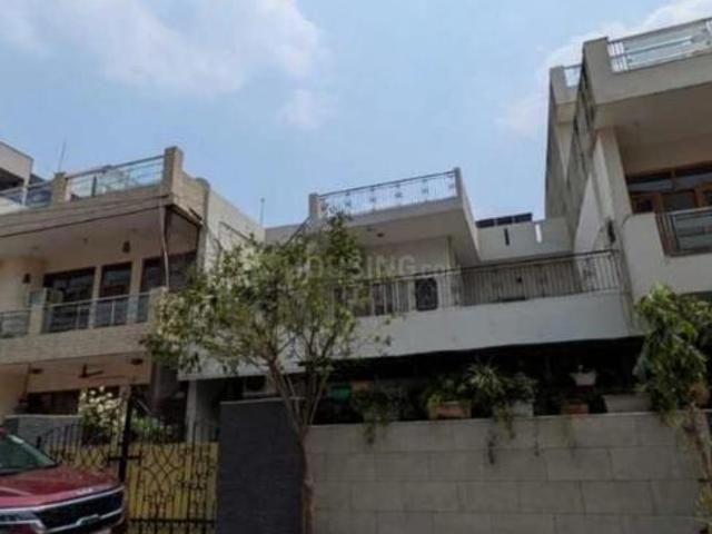 House for sale in Hariana