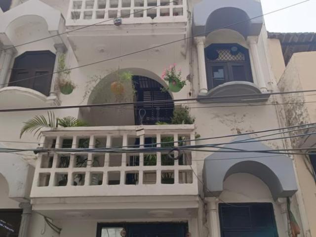 House for sale in North Delhi, Deri