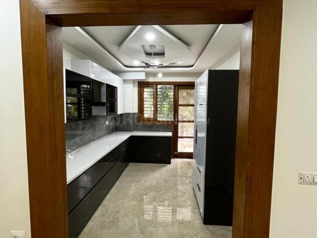 House for sale in Hariana