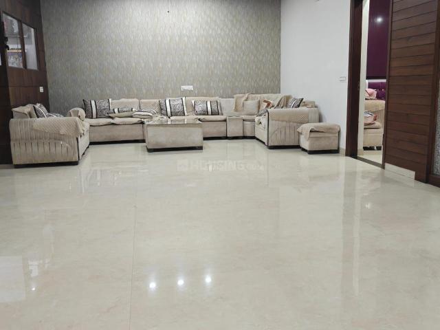 House for sale in Hariana