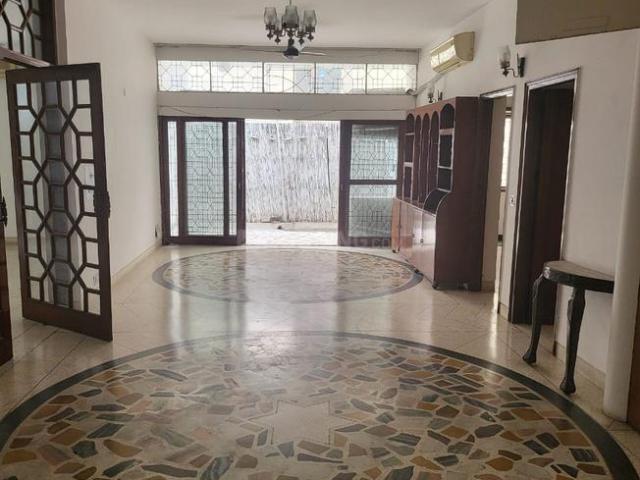 House for sale in Deri