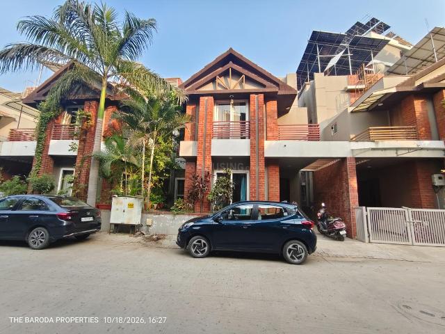 House for rent in Darshanam Club Life, Vadodara