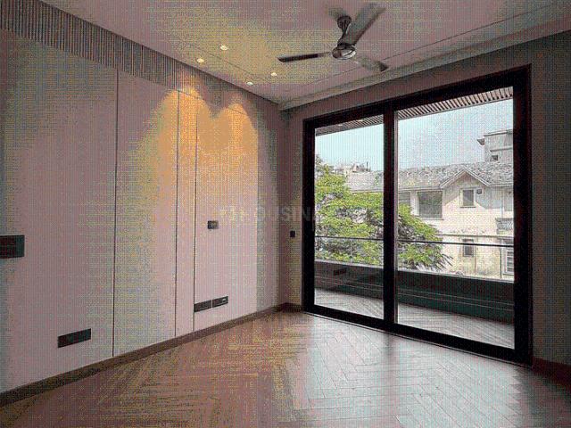 House for sale in Deri