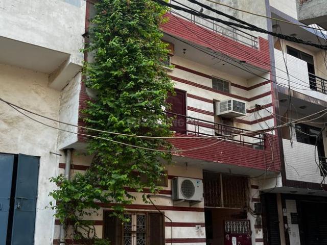 House for sale in West Delhi, Deri