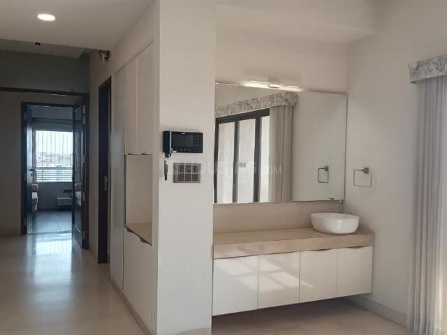 Flat for sale in Ambawadi - Ahmedabad, Gujarat
