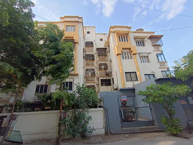 Flat for sale in Vastrapur - Ahmedabad, Gujarat