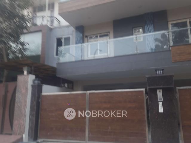 Property for rent in Hariana