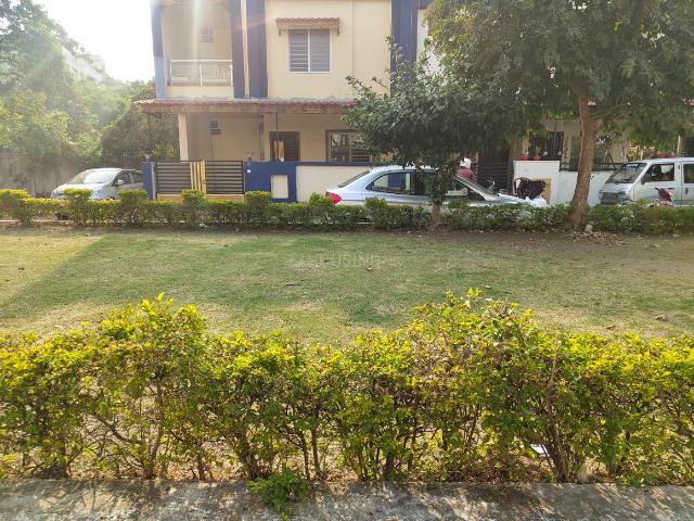 Villa for sale in Madya