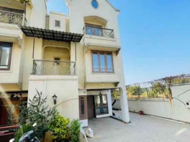 Villa for rent in Gujarat