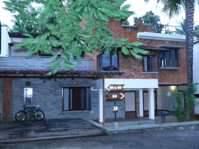 Villa for sale in Bangalore South, Karnataka