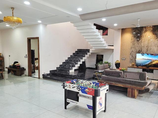 Villa for sale in Madya