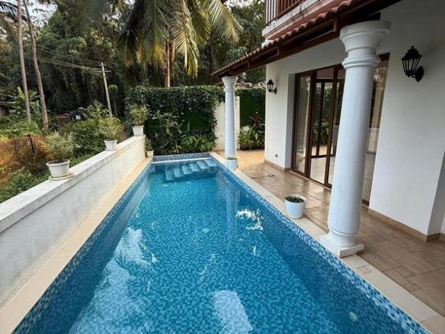 Villa for sale in Ucassaim, Goa