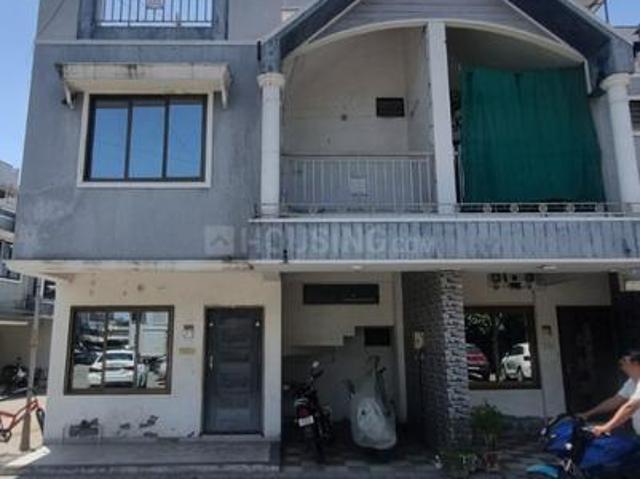 Villa for sale in Gujarat
