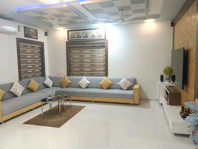 Villa for sale in Nava Naroda