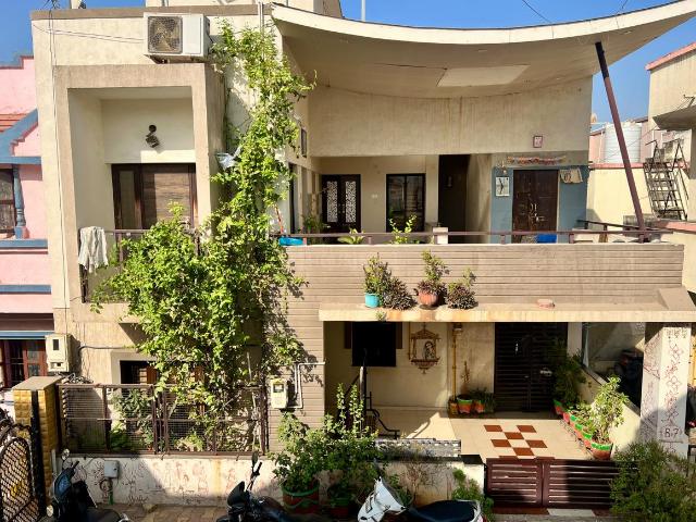 Villa for sale in Gujarat