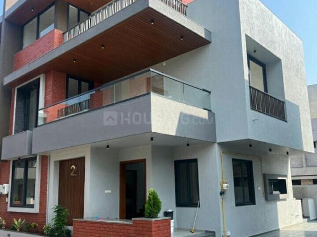 Villa for sale in Gujarat