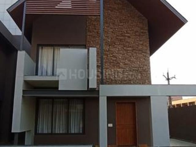 Villa for sale in Gujarat