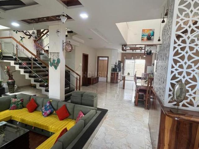Villa for sale in Madya