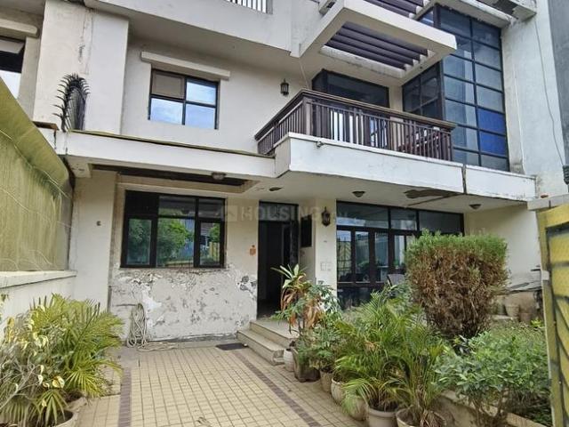 Villa for sale in Hariana