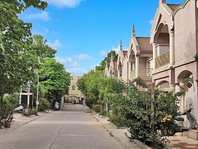 Villa for sale in Gujarat
