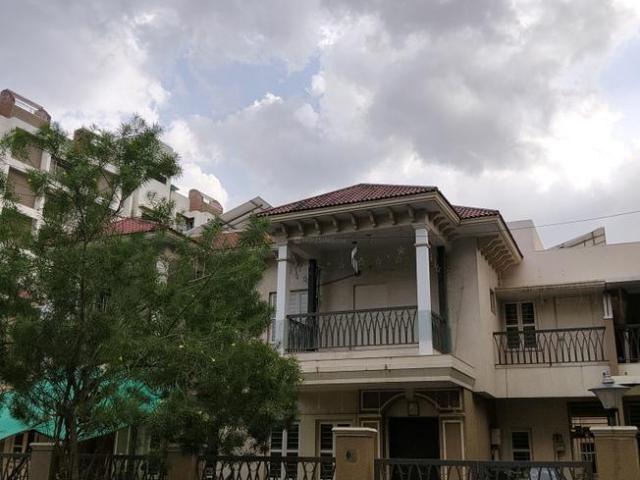 Villa for sale in Gujarat