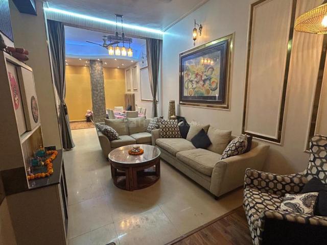 Villa for rent in Paramount Golfforeste, Greater Noida