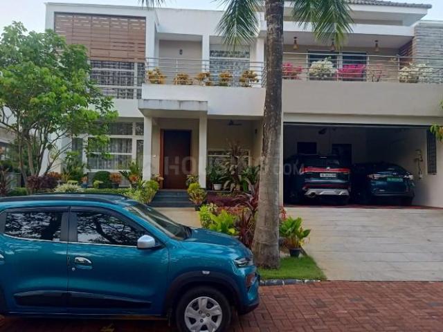 Villa for sale in Thrippunithura, Kerala
