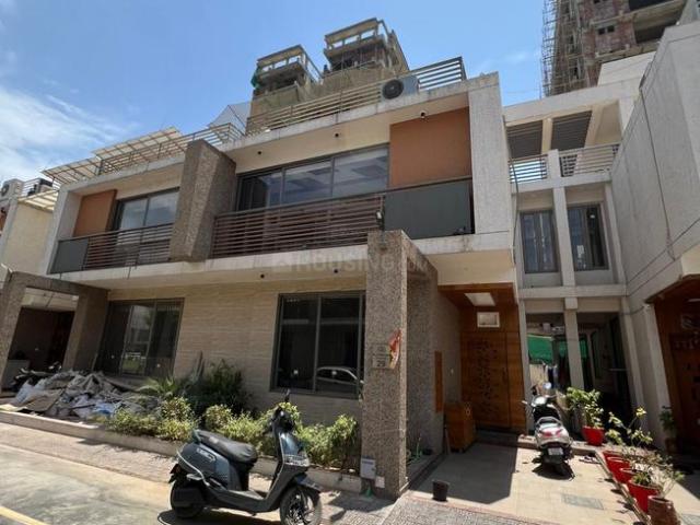 Villa for sale in Gujarat