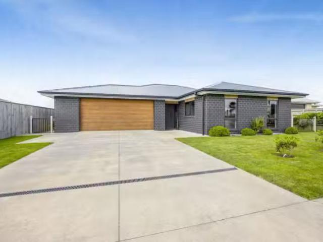 House for sale in Pembroke, Taranaki