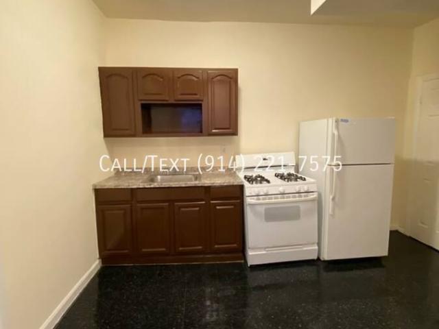 Apartment for rent in Glenwood, New York