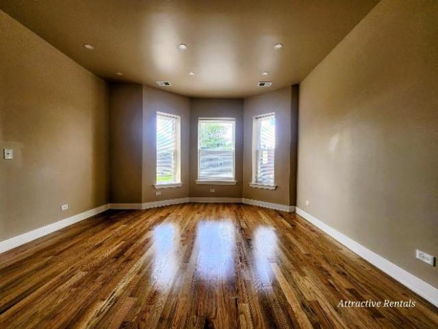 Condo for rent in Chicago Park, Illinois