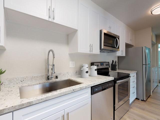 Apartment for rent in Claremont Apartment for rent in Claremont