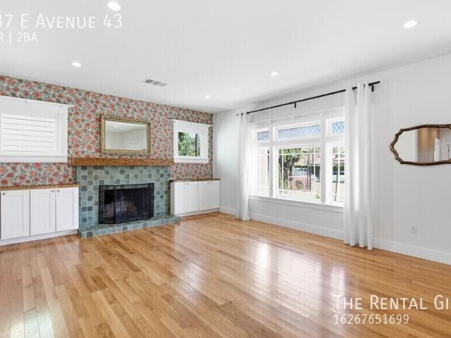 Apartment for rent in Canoga Park, California