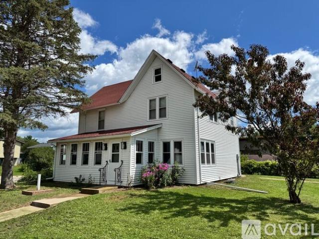 Apartment for rent in Cross Plains, Wisconsin
