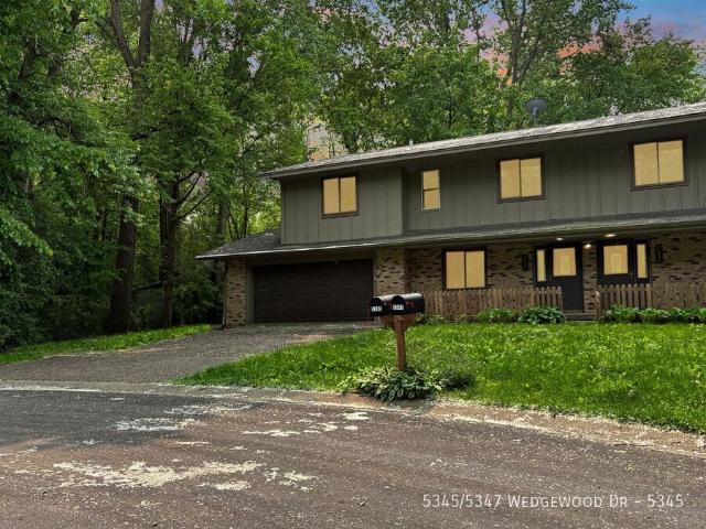 Apartment for rent in Shorewood