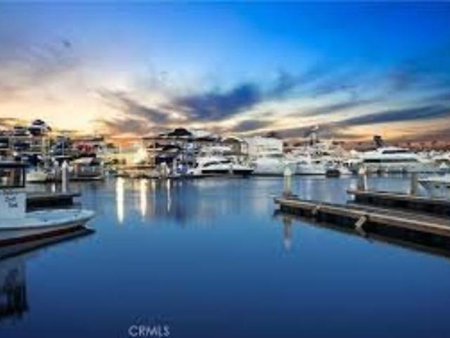 Condo for rent in Corona Del Mar, California