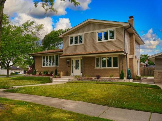 House for rent in Oak Lawn