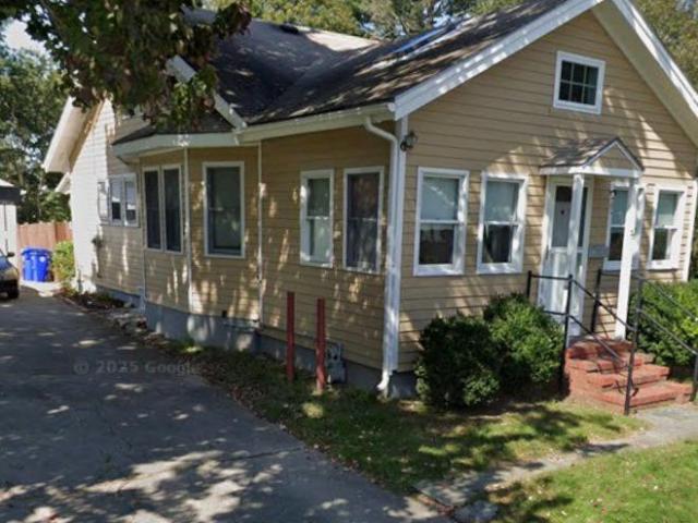 House for rent in Holbrook, Massachusetts