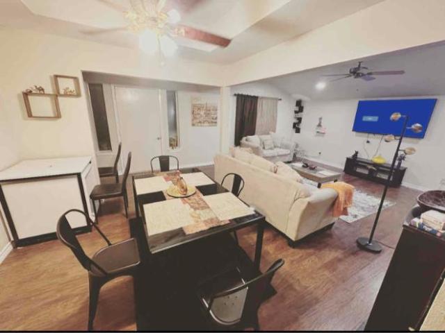 Townhouse for rent in Bedford