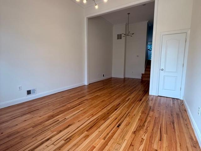 Apartment for rent in Arverne, New York