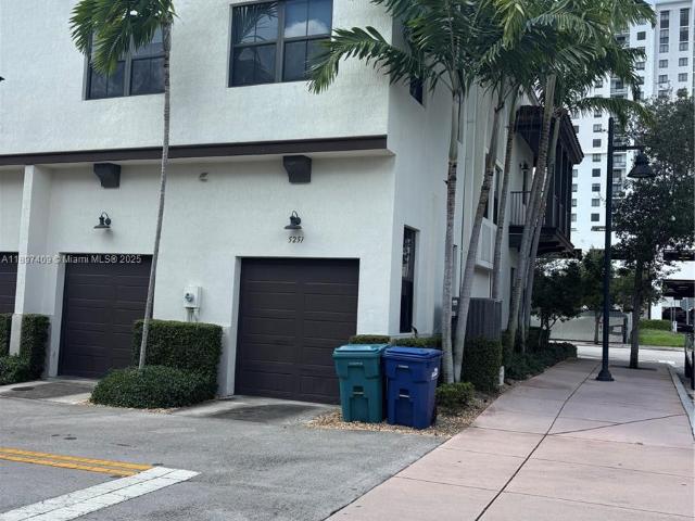 Apartment for rent in Doral, Florida