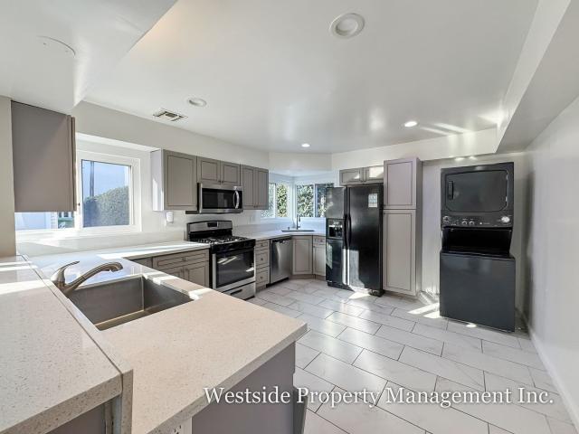 Apartment for rent in Canoga Park, California