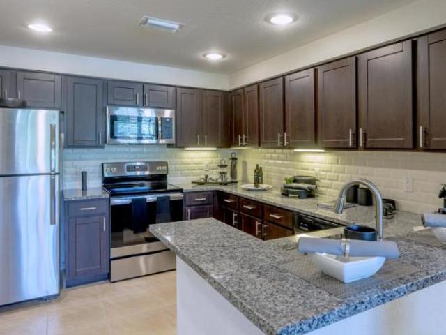 Apartment for rent in Palm Beach