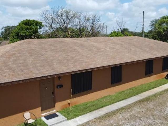 Condo for rent in Hallandale