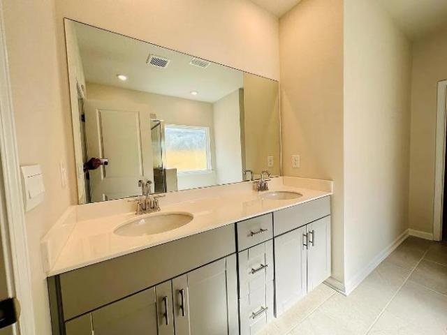 House for rent in Canton