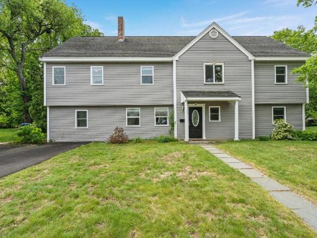 House for rent in Natick