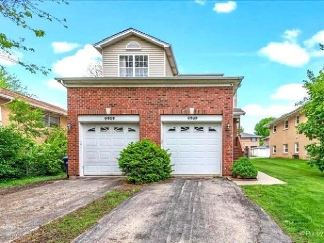 Townhouse for rent in Lisle, Illinois
