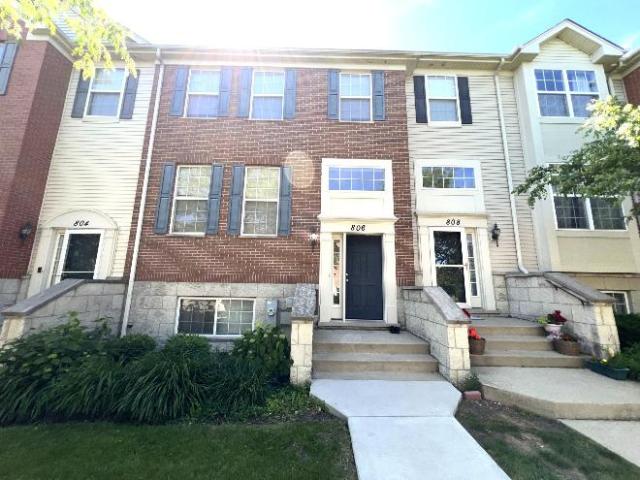 Townhouse for rent in Aurora, Illinois