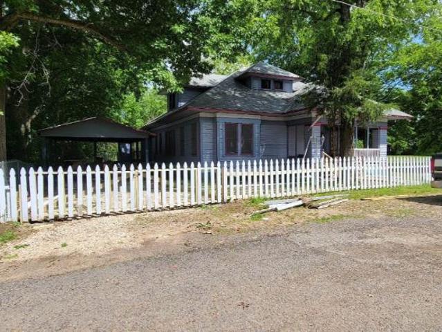 House for rent in Blossom